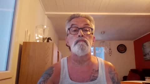 Snapshot of grybear60 chatting on July 18, 1:04 pm Grybear online show from July 18, 1:04 pm