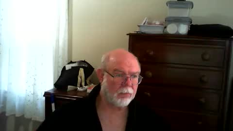 Snapshot of gtnolder60 chatting on May 3, 11:38 am Gary online show from May 3, 11:38 am