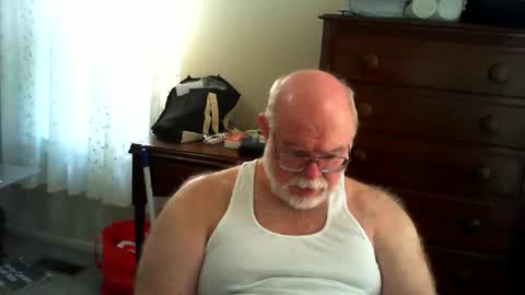 Snapshot of gtnolder60 chatting on May 8, 1:38 pm Gary online show from May 8, 1:38 pm