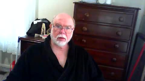 Snapshot of gtnolder60 chatting on June 2, 11:12 am Gary online show from June 2, 11:12 am