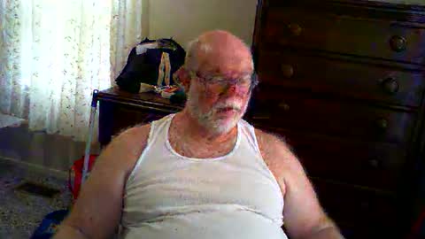 Snapshot of gtnolder60 chatting on June 10, 1:32 pm Gary online show from June 10, 1:32 pm
