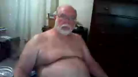 Snapshot of gtnolder60 chatting on June 25, 2:00 am Gary online show from June 25, 2:00 am