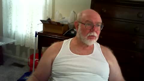Snapshot of gtnolder60 chatting on July 11, 12:08 pm Gary online show from July 11, 12:08 pm