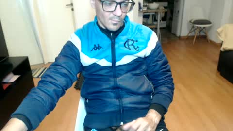 Snapshot of guachin_new chatting on June 22, 4:31 am guachin_new online show from June 22, 4:31 am