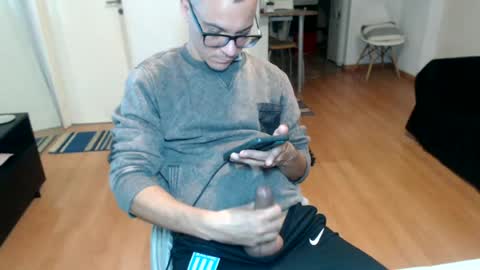 Snapshot of guachin_new chatting on July 4, 10:16 pm guachin_new online show from July 4, 10:16 pm