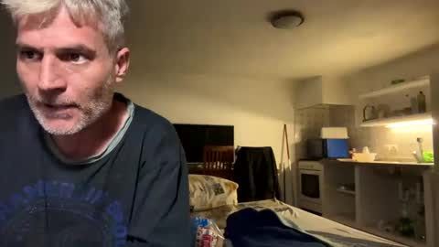 guardiannif_ online show from March 1, 9:37 pm