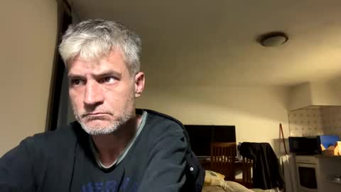 guardiannif_ online show from March 2, 9:01 pm