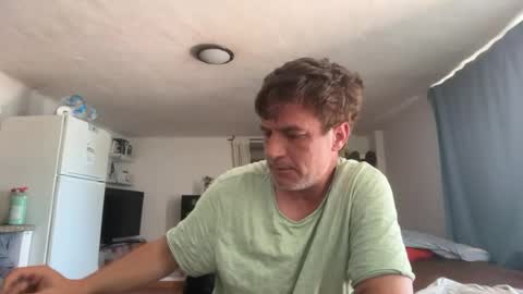 Snapshot of guardiannif_ chatting on June 15, 1:57 pm guardiannif_ online show from June 15, 1:57 pm