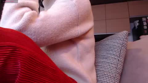 Snapshot of guccipussy1 chatting on August 5, 2:47 am Elena online show from August 5, 2:47 am