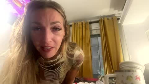 Snapshot of gudgirrl chatting on July 28, 2:13 pm gudgirrl online show from July 28, 2:13 pm