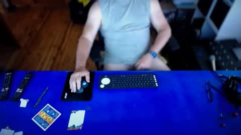 Snapshot of guesswhatigot2 chatting on January 16, 6:39 am guesswhatigot2 online show from January 16, 6:39 am