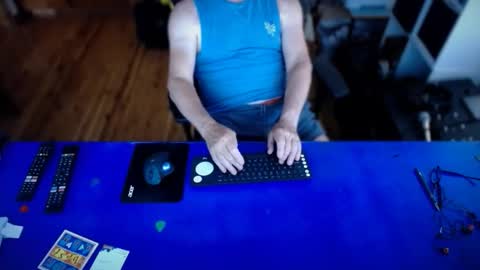 Snapshot of guesswhatigot2 chatting on February 8, 6:50 am guesswhatigot2 online show from February 8, 6:50 am