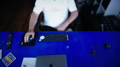 Snapshot of guesswhatigot2 chatting on February 27, 9:09 am guesswhatigot2 online show from February 27, 9:09 am