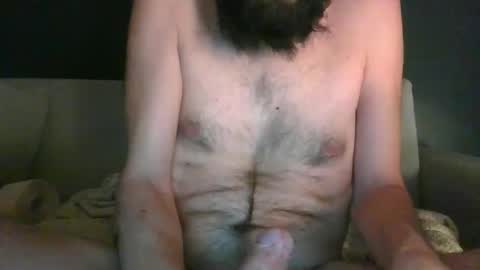 Snapshot of guillaume86 chatting on February 28, 11:23 pm guillaume86 online show from February 28, 11:23 pm