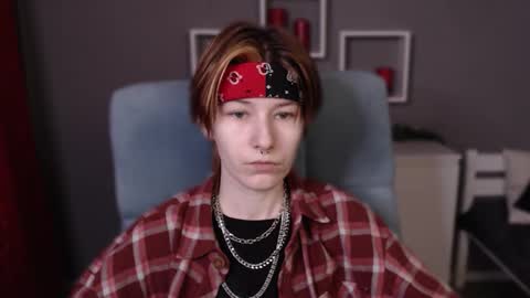 guitarandangell online show from January 16, 5:22 am