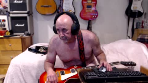 Snapshot of guitarsexgod chatting on January 29, 2:32 pm Mario online show from January 29, 2:32 pm
