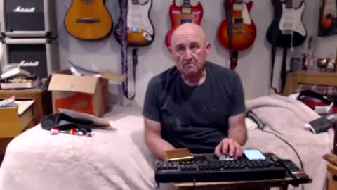 Snapshot of guitarsexgod chatting on February 17, 7:15 am Mario online show from February 17, 7:15 am