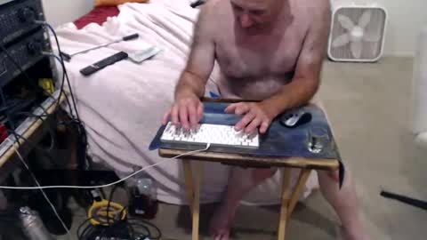 Snapshot of guitarsexgod2 chatting on July 26, 9:21 pm guitarsexgod2 online show from July 26, 9:21 pm