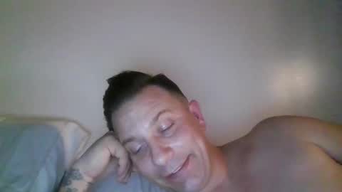 Snapshot of gulick1207 chatting on March 10, 5:33 am gulick1207 online show from March 10, 5:33 am