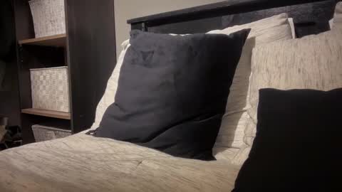 gumbywanna online show from March 8, 8:14 pm