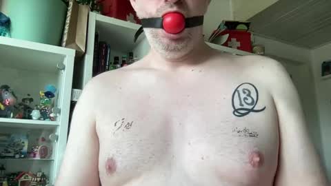 gummicasual online show from February 7, 1:59 pm