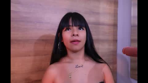 Snapshot of gummyluv chatting on December 4, 8:06 pm gummyluv online show from December 4, 8:06 pm