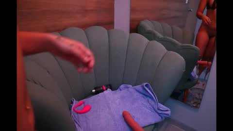 gummyluv online show from February 15, 5:20 pm