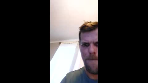 Snapshot of gunnarssonbenni33 chatting on February 19, 6:26 pm gunnarssonbenni33 online show from February 19, 6:26 pm
