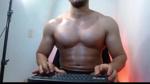 Snapshot of gurushake chatting on May 19, 6:25 pm holl latino online show from May 19, 6:25 pm