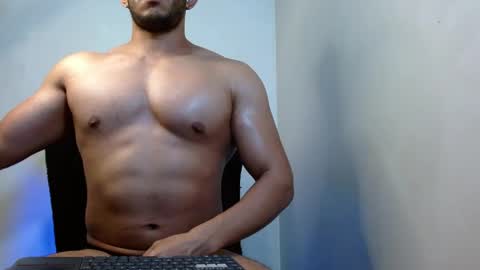 Snapshot of gurushake chatting on May 26, 6:15 pm holl latino online show from May 26, 6:15 pm