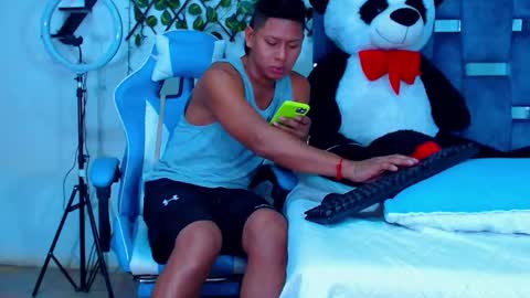 Hakim online show from November 4, 5:56 pm