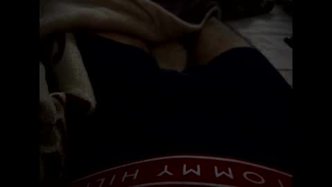gustavolpz17 online show from May 19, 8:53 am