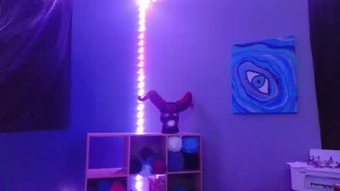 Snapshot of gutlvr chatting on December 13, 5:38 am gutlvr online show from December 13, 5:38 am