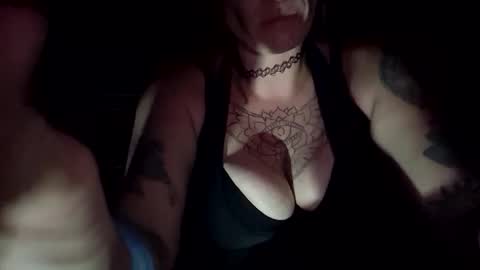 Snapshot of gutterfly86 chatting on May 16, 9:06 am Lilithsgift online show from May 16, 9:06 am