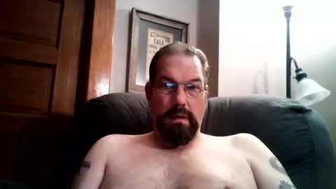 Snapshot of guy4fun8 chatting on February 14, 6:02 am guy4fun8 online show from February 14, 6:02 am