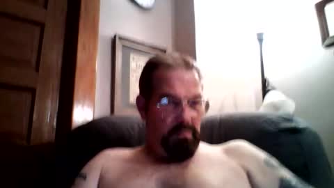 Snapshot of guy4fun8 chatting on December 2, 9:03 am guy4fun8 online show from December 2, 9:03 am