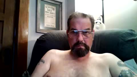 Snapshot of guy4fun8 chatting on March 9, 5:06 pm guy4fun8 online show from March 9, 5:06 pm