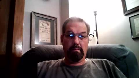 Snapshot of guy4fun8 chatting on April 28, 8:30 am guy4fun8 online show from April 28, 8:30 am