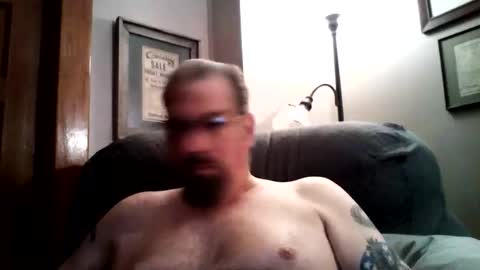 Snapshot of guy4fun8 chatting on May 16, 5:37 am guy4fun8 online show from May 16, 5:37 am