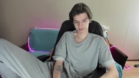 Snapshot of guy_liam1 chatting on February 3, 3:06 pm guy_liam1 online show from February 3, 3:06 pm