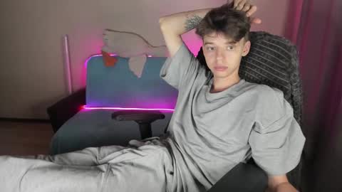 Snapshot of guy_liam1 chatting on September 22, 4:31 pm guy_liam1 online show from September 22, 4:31 pm
