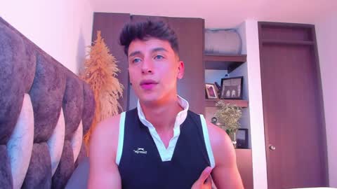 Gabriel online show from December 11, 7:03 pm
