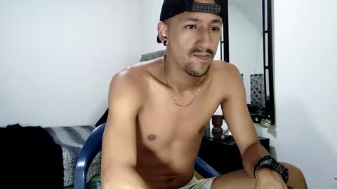 Snapshot of guykarim chatting on December 7, 9:11 pm karim online show from December 7, 9:11 pm