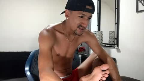 Snapshot of guykarim chatting on September 17, 10:44 pm karim online show from September 17, 10:44 pm