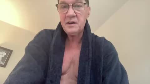 gwashere4u online show from December 1, 5:35 pm