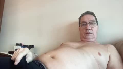 gwashere4u online show from February 17, 1:32 pm