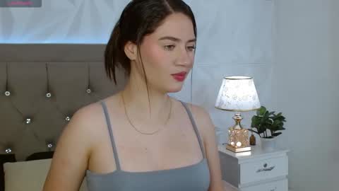 Gwen Drew online show from March 17, 1:36 pm