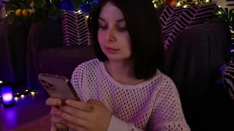 Snapshot of gwenhilton chatting on March 12, 8:41 am gwenhilton online show from March 12, 8:41 am