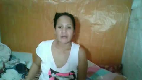 Snapshot of gwenn24 chatting on May 24, 4:50 am gwenn24 online show from May 24, 4:50 am