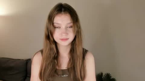 Molly online show from June 21, 7:00 am